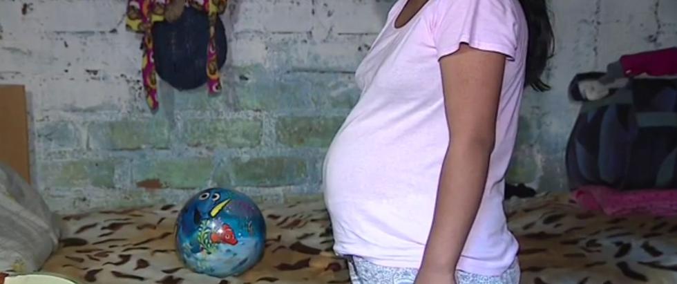 Piden ayuda para menor de 12 años ultrajada en Huancayo que se encuentra embarazada. (Captura América TV)