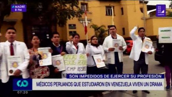 El Colegio Médico del Perú anuló las inscripciones de los mencionados médicos al no reconocer sus títulos. (Foto: Latina)