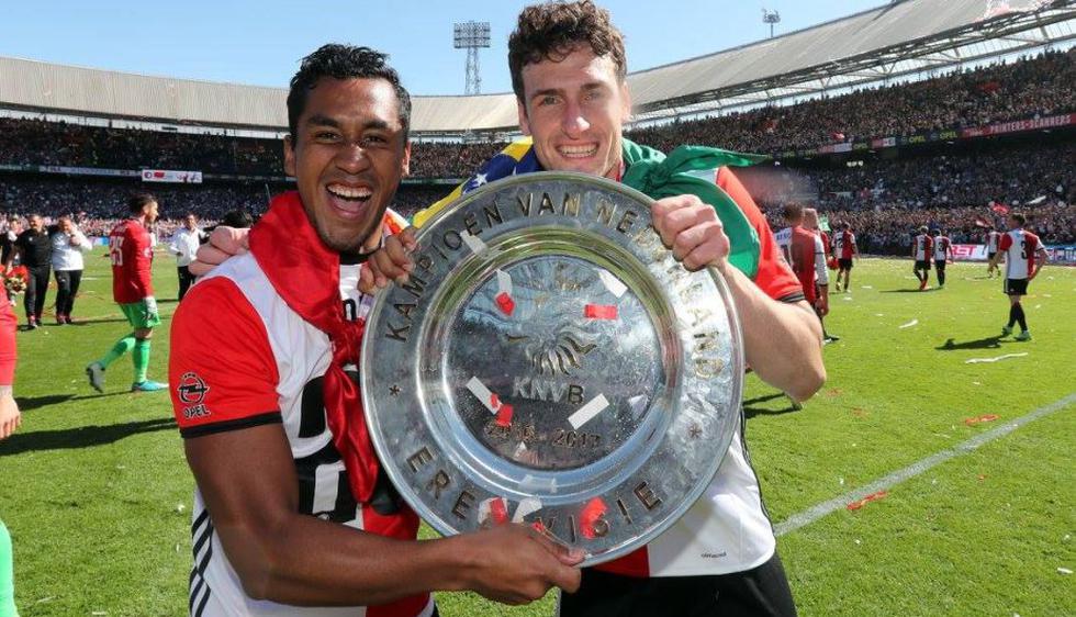 Equipo de Renato Tapia campeona tras 18 años. (Facebook Feyenoord)