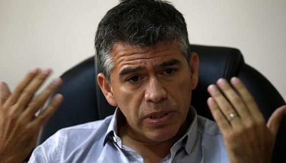 JEE declaró inadmisible tacha que Malzon Urbina presentó contra Julio Guzmán. (USI)