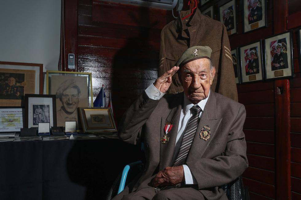El veterano peruano de la Segunda Guerra Mundial, Jorge Sanjinez Lenz, participó en la campaña de Normandía y la liberación de Bélgica y Holanda integrando la brigada belga Pirón. (Foto: Ministerio de Defensa)