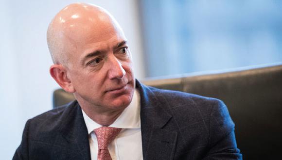 El fundador de Amazon, Jeff Bezos, es el hombre más rico del mundo, según la revista Forbes.
