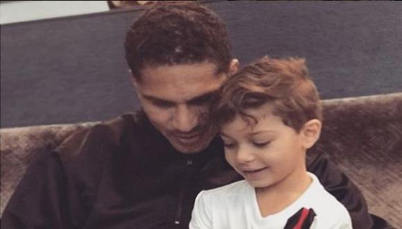 A pesar de que no vive en el mismo país que el pequeño Alessio. Guerrero siempre ha demostrado su cariño por él. (Instagram/@guerrero9)