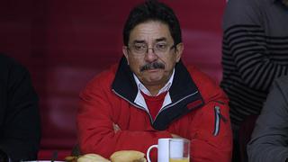 Elecciones 2014: Enrique Cornejo desayunó sin la cúpula del Apra
