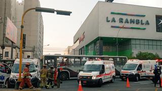 Breña: siete personas heridas dejó choque entre bus de transporte público y ambulancia