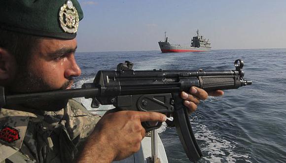 La milicia iraní vigila el estrecho de Ormuz, clave para el comercio petrolero mundial. (Reuters)