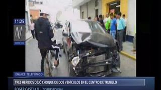Choque de dos vehículos dejó tres heridos en Trujillo [VIDEO]