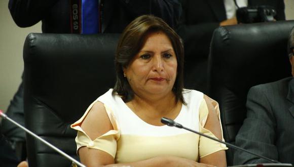 Betty Ananculi enfrenta proceso por falsificación de documentos. (Perú21)