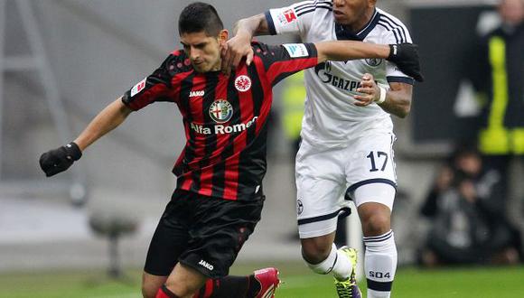 Carlos Zambrano se quedaría en club alemán, pese a especulaciones de una posible partida. (AP)