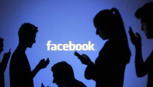 La red social más famosa del mundo es cuestionada tras la filtración de más de 50 millones de perfiles de usuarios de Facebook (Reuters).
