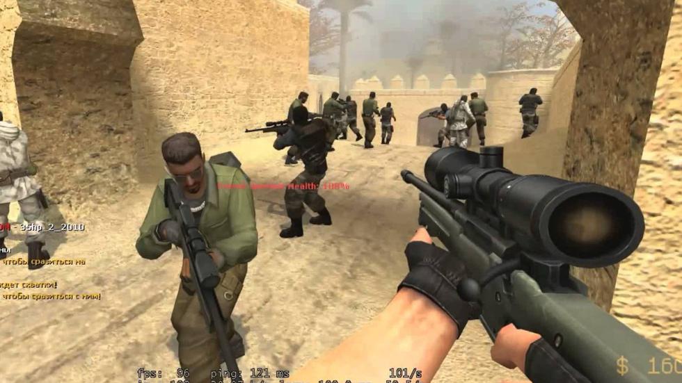 Counter-Strike fue creado inicialmente como un 'mod' del juego Half-Life en 1999 por Cliffe y su colega diseñador Minh Le. El juego fue lanzado oficialmente como un título de Valve en 2000. (Valve)