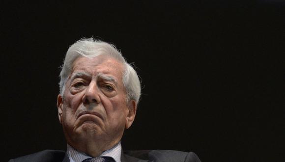Mario Vargas Llosa se encuentra entre los nombres de la investigación de los ‘Papeles de Pandora’ como titular de la compañía “offshore” Melek Investing entre 2015 y 2017 en el paraíso fiscal de las Islas Vírgenes Británicas. (Foto:   Federico PARRA / AFP)