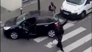 Charlie Hebdo: Un video muestra la huida de los autores del atentado