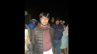 Policías salvan a presunto delincuente de ser quemado vivo por turba de pobladores en Puno