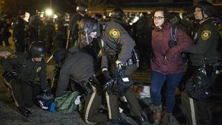 Ferguson: 16 detenidos en nuevas protestas [Fotos]
