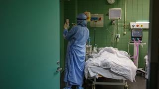 Rusia suma 40.123 nuevos casos de COVID-19 y más de 1.200 muertes en un día