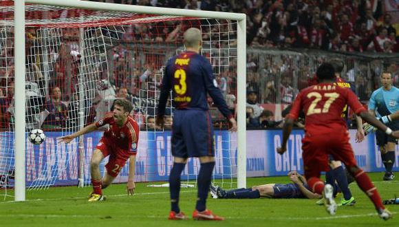 CAPO. Müller celebra el cuarto. Bayern vengó el 0-4 de la Champions 2009. (AFP)