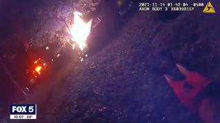 EE.UU.: sujeto es salvado de morir tras quedar atrapado en su vehículo en llamas [VIDEO]