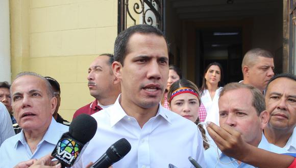 Existe una "intervención militar ilegítima como la rusa y la cubana permitida por Maduro", según Guaidó. (Foto: EFE)