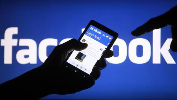 En total, fueron unas 150 compañías, en su mayoría negocios tecnológicos, los que se beneficiaron de acuerdos para acceder a los datos de Facebook. (Foto: EFE)