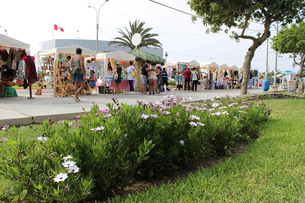 Feria de emprendedores en Punta Hermosa.