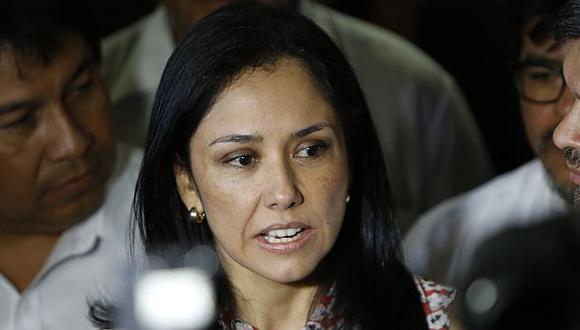 Nadine Heredia se enfrenta a la Comisión de Fiscalización en Twitter. (Anthony Niño de Guzmán/Perú21)