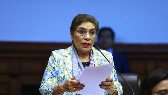 Luz Salgado criticó al presidente Martín Vizcarra por "los adjetivos tan hirientes para el Parlamento". (Foto: Congreso)