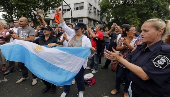 Argentina: Huelga policial se extiende a varias provincias. (Reuters)