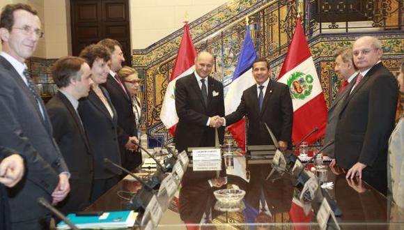FAVORITO. Funcionario francés, Humala y ministro Cateriano hablaron en Lima sobre la compra. (USI)