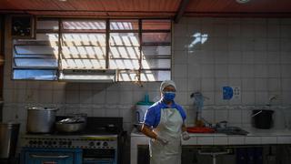 Golpeados por el COVID-19 y la crisis, comedores escolares en Venezuela cocinan para llevar [FOTOS]