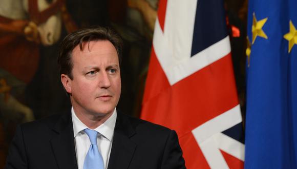 David Cameron expresó su respaldo a la actual&nbsp; primera ministra, Theresa May, quien enfrenta hoy una moción de censura. (Foto: AFP)