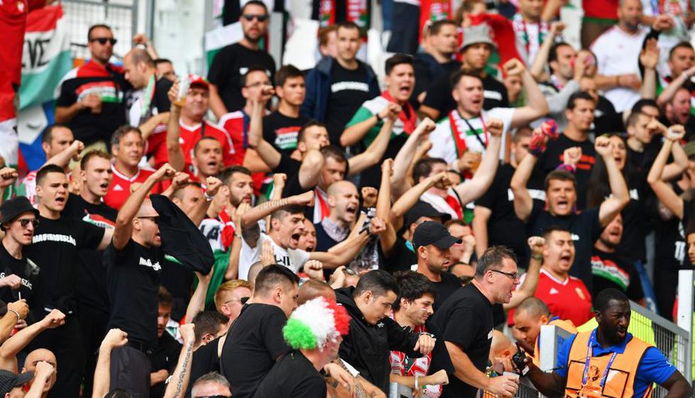 Marsella: Ultras húngaros protagonizan nuevo enfrentamiento con la Policía en Eurocopa 2016. (EFE)