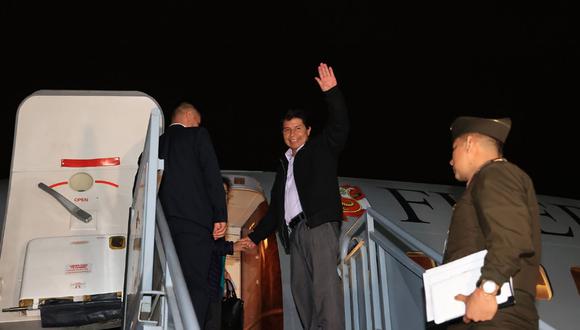 Pedro Castillo viajó a Chile la noche de este lunes 28 de noviembre. Foto: Presidencia