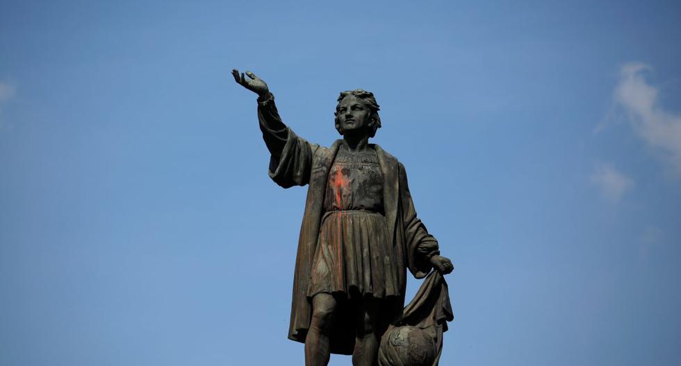 Retiran estatua de Cristobal Colón en Nueva Jersey por considerarla símbolo de opresión. (REUTERS/Gustavo Graf)