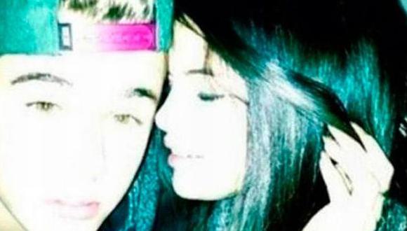Publicó foto junto a Selena. (Internet)