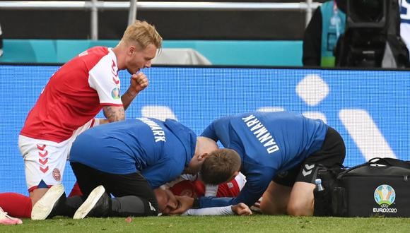 Christian Eriksen salió consciente del estadio danés por Eurocopa. (Foto: AFP)