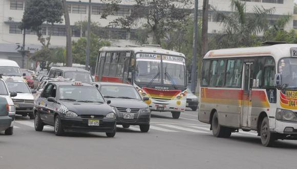 Municipalidad de Lima negó que rutas de transporte vayan a entregarse ‘a dedo’. (Perú21)