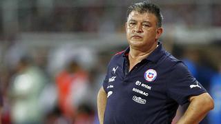 Claudio Borghi no podrá dirigir a Chile ante Perú