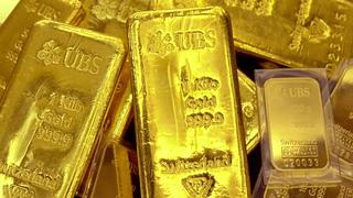 Oro cierra plano, mientras un dólar débil contrarresta mayor apuesta por riesgo