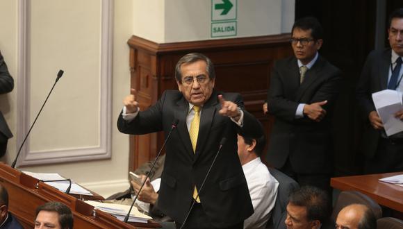 Jorge del Castillo recordó que con la abstención de voto de Humberto Morales se excluyó a Alan García de las investigaciones en el informe de mayoría de Lava Jato.&nbsp;&nbsp;&nbsp;(FOTO: USI)