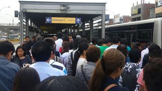 Metropolitano: Estaciones colapsan por falta de servicios Expreso