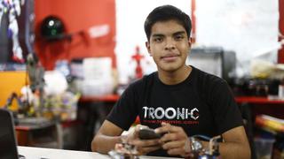 Alexander Guzmán, estudiante de Electrónica, es un adolescente biónico