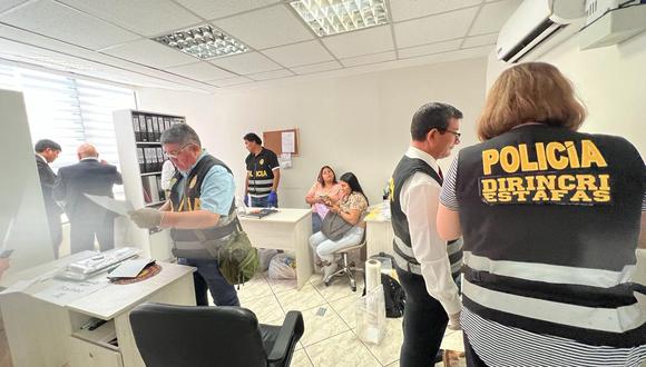 La PNP, Fiscalía y representantes de la SBS allanaron las oficinas de Margarite (Foto: PNP).