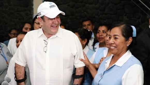 El presidente de Guatemala, Alejandro Giammattei, anunció medidas para evitar que el coronavirus chino ingrese a su país. (Foto: Twitter @DrGiammattei)