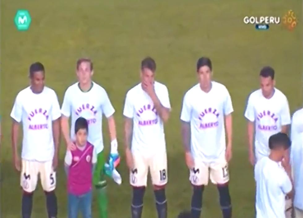 Jugadores cremas demuestran su respaldo a Alberto Rodríguez tras lesión. (Gol Perú)