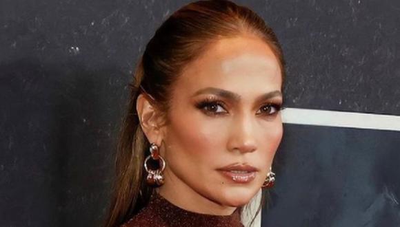 Jennifer Lopez luce un cutis envidiable a los 52 años y es producto de su esforzada rutina de belleza matutina. (Foto: @jlo / Instagram)