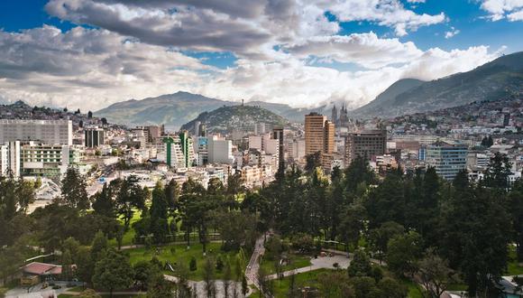“Los peruanos no podemos conformarnos con gobiernos que, teniendo recursos económicos, no se preocupen por invertirlos en bienestar social”. (Foto: southamericatravelnet.com)