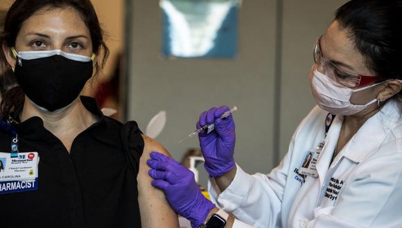Florida  lleva hasta el miércoles más de 3,7 millones de personas vacunadas, de las cuales más de dos millones están ya completamente inmunizadas. (Foto: CHANDAN KHANNA / AFP)
