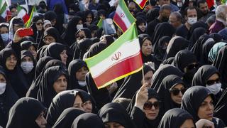 Francia solicita a sus ciudadanos de visita en Irán a abandonar el país