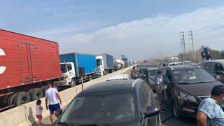 Bloqueo de carreteras en Tacna complica ingreso de camiones con oxígeno provenientes de Chile